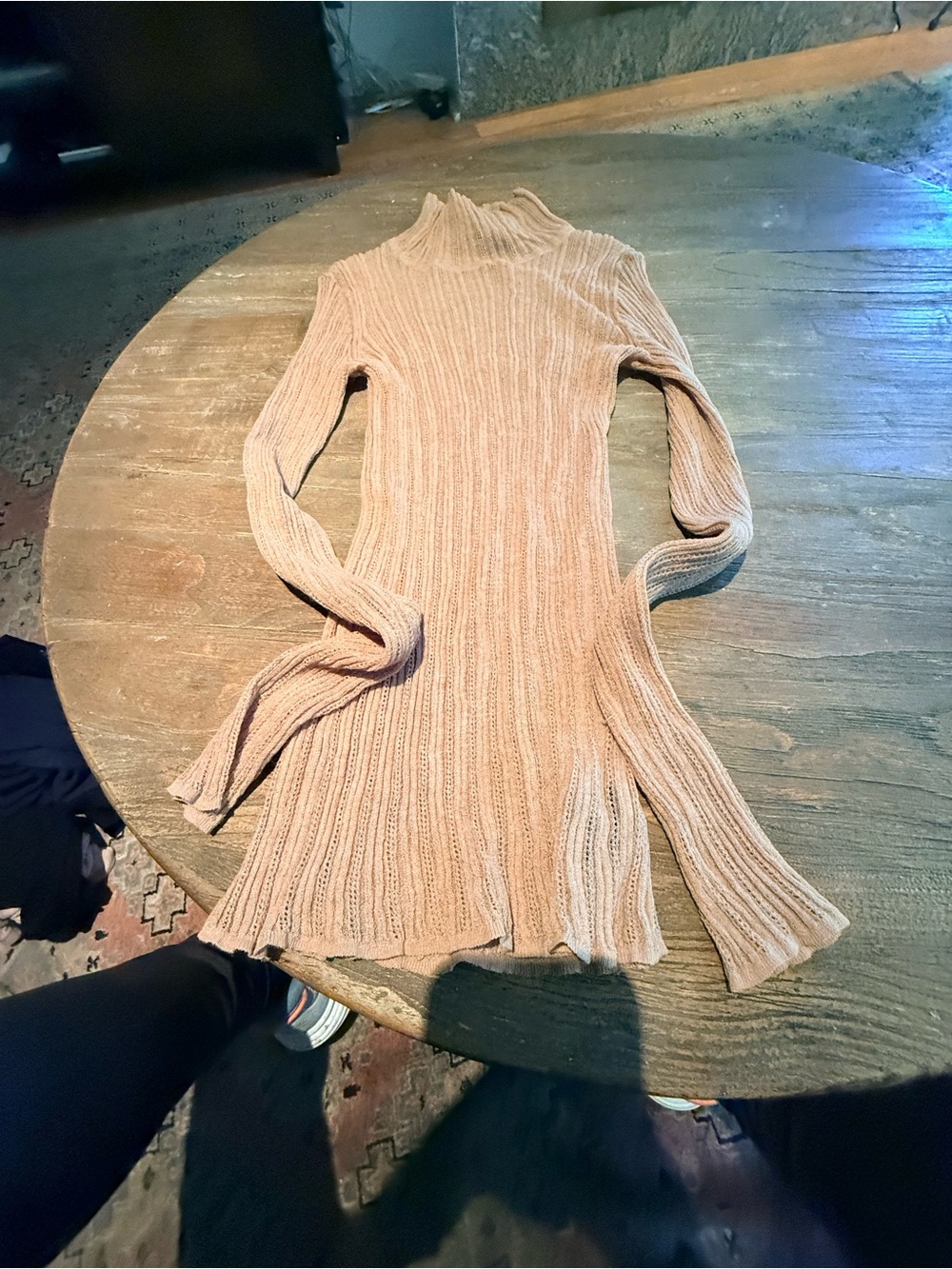 Theory Ribbed Mock Neck Long Sleeve top in Beige